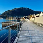Feriehus A Away From Sogndal