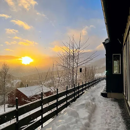 A Away From سوغندال