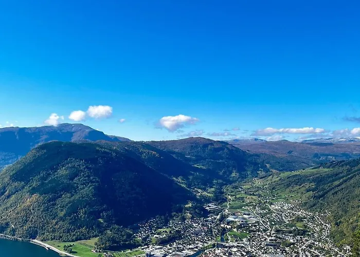 Semesterbostad A Away From *