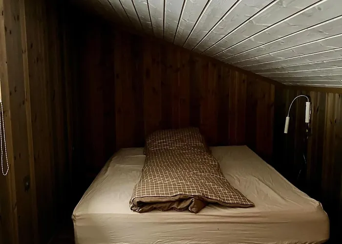 Semesterbostad A Away From Sogndal