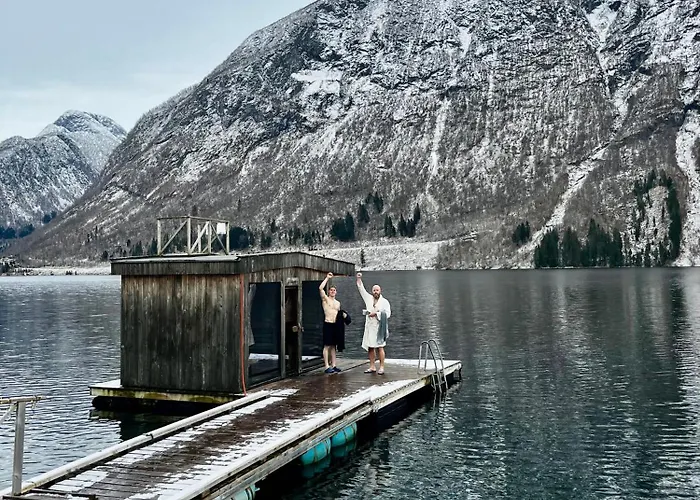 Semesterbostad A Away From Sogndal